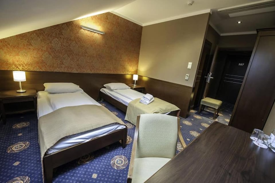 Photo of the whole room, Seating area, Bedroom