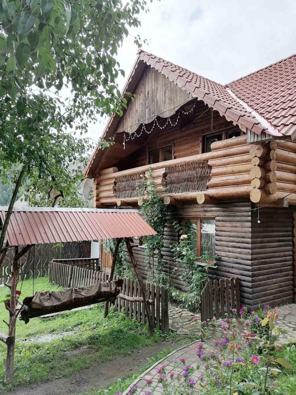 Kotedzh Smereka House in Ukraine