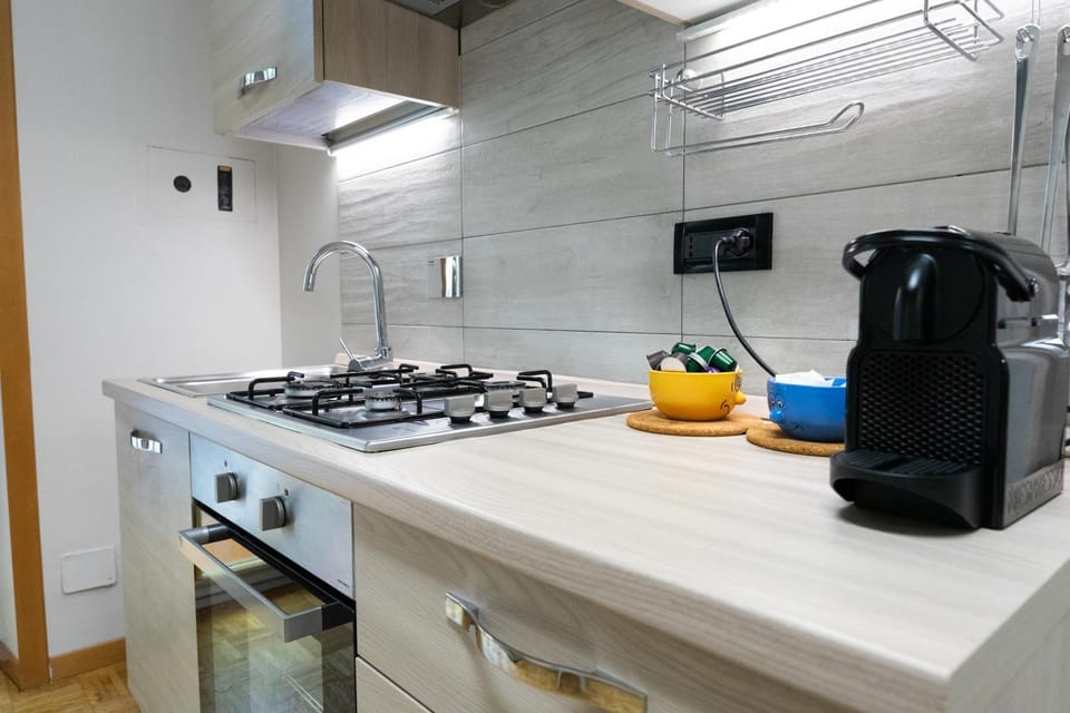 Coffee/tea facilities, Kitchen or kitchenette, pet friendly, stove