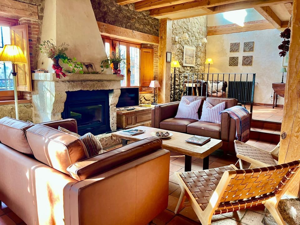 Saltus Abus, espectacular conjunto rural en Sotosalbos, 15min de Segovia Country House in Sierra Norte