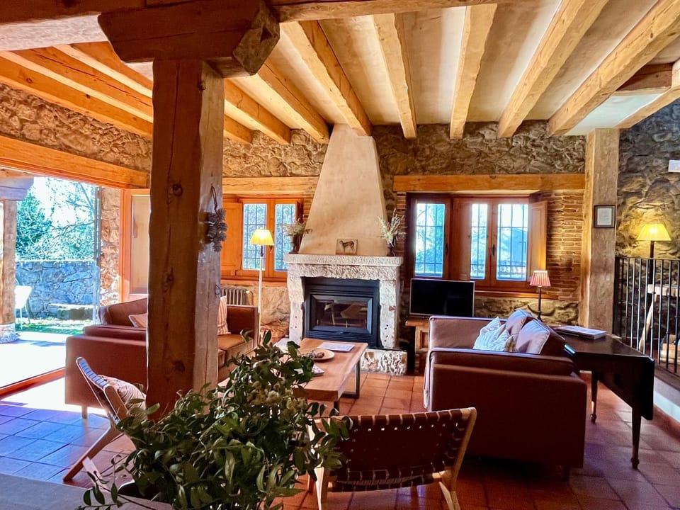 Saltus Abus, espectacular conjunto rural en Sotosalbos, 15min de Segovia Country House in Sierra Norte