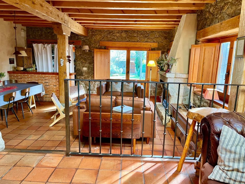 Saltus Abus, espectacular conjunto rural en Sotosalbos, 15min de Segovia Country House in Sierra Norte