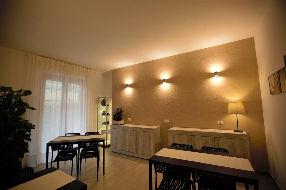 Living room, Photo of the whole room, Seating area