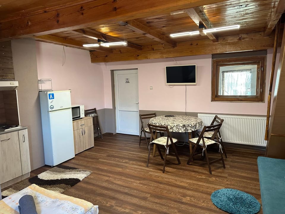 Borovets Gondola Apartment & Ski by Winter Bros Apartment in North Macedonia