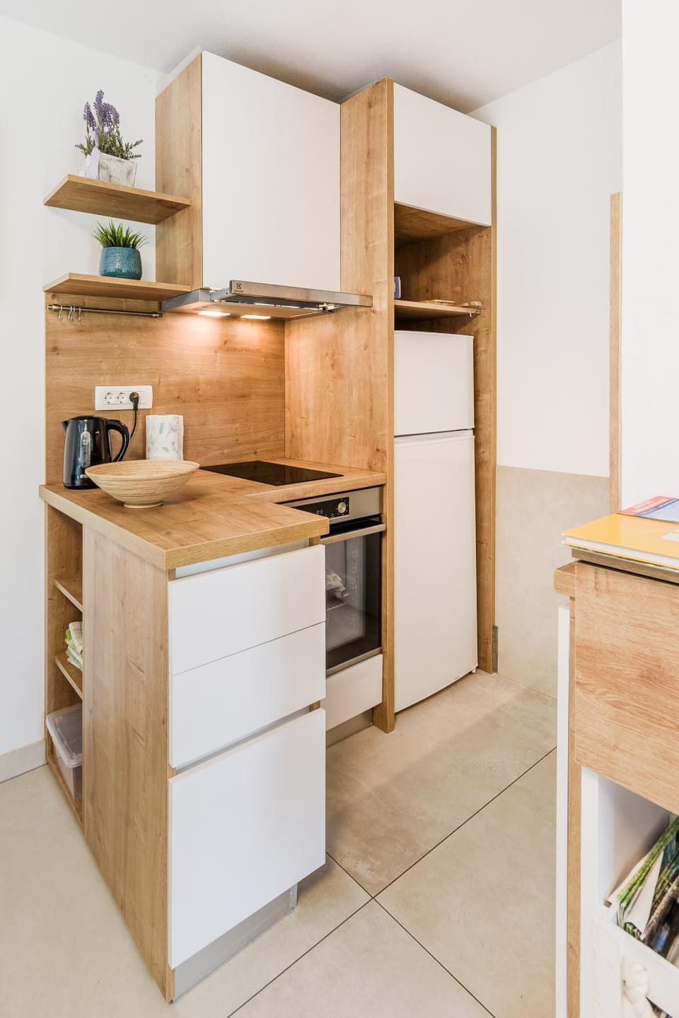 Kitchen or kitchenette, dishwasher, oven, pet friendly, stove
