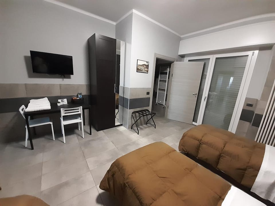 TV and multimedia, Photo of the whole room