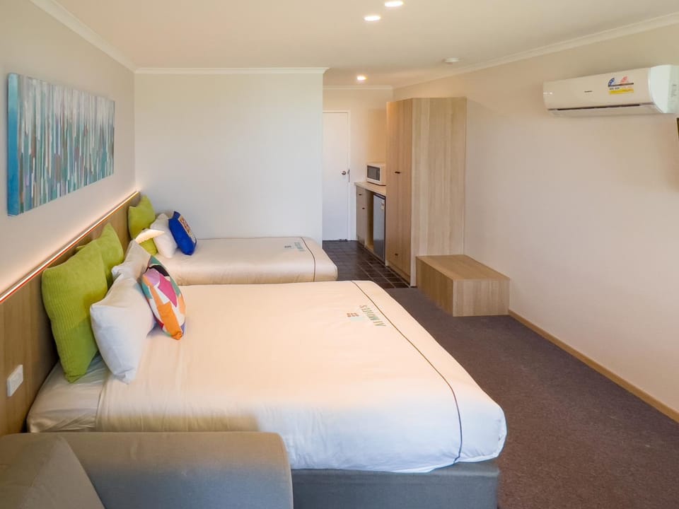 Bedroom, Area and facilities