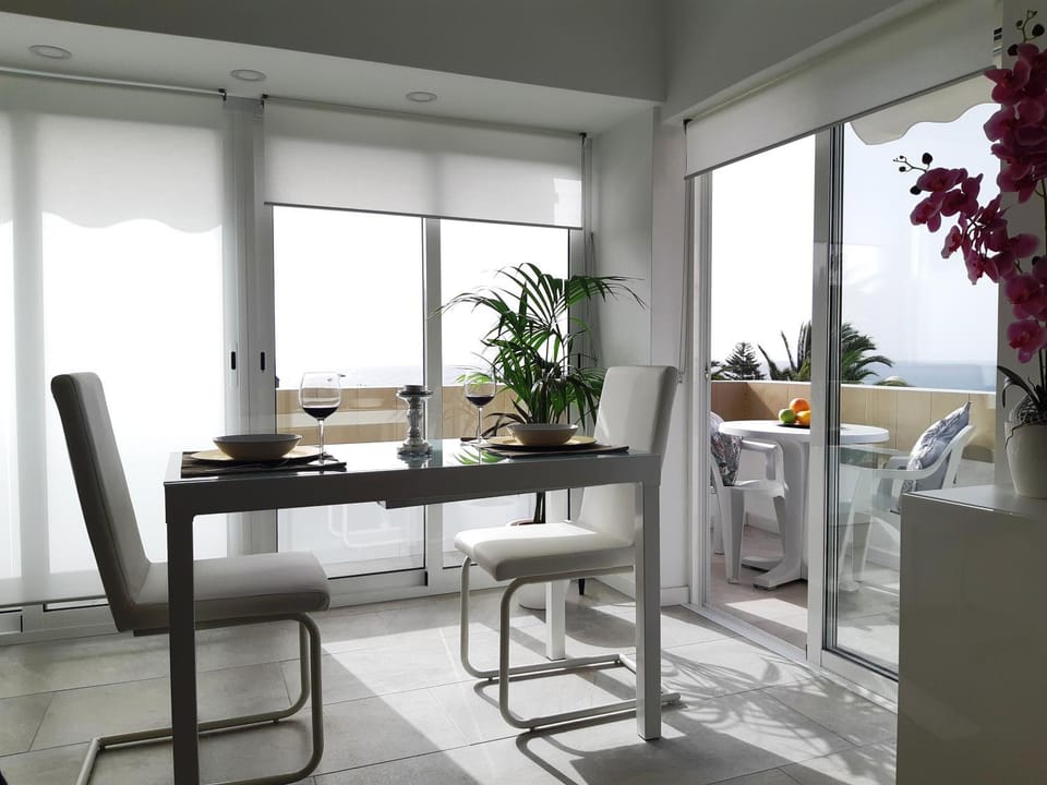 Living room, Sea view