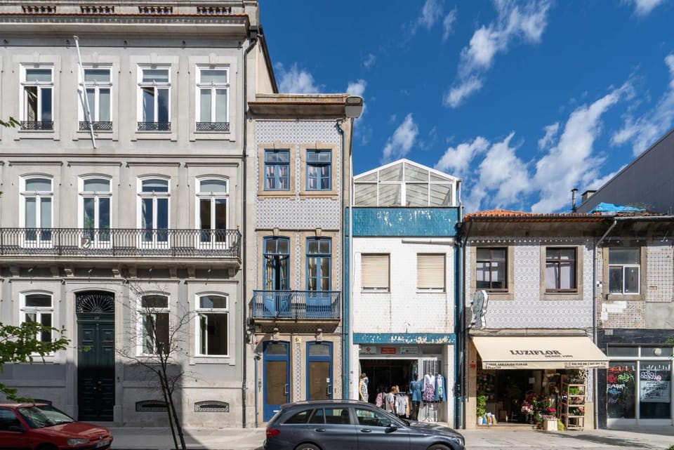 Property building, Street view
