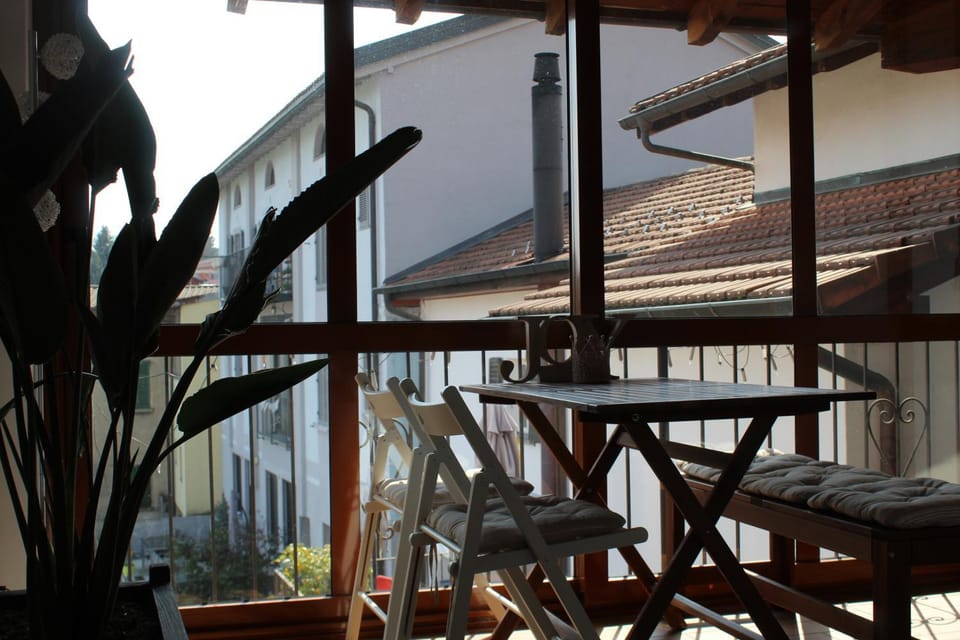 Facade/entrance, Balcony/Terrace