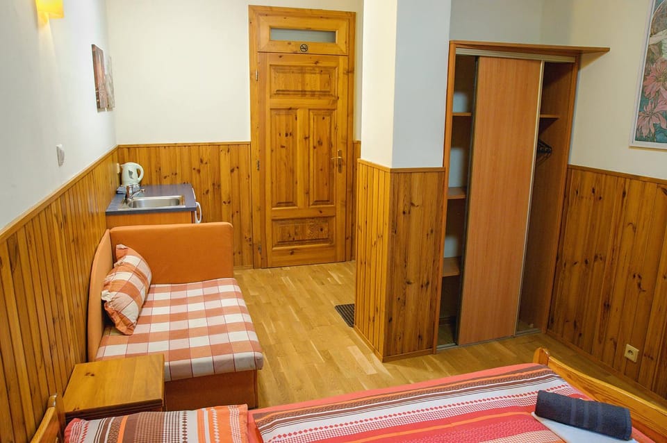 Kitchen or kitchenette, Photo of the whole room