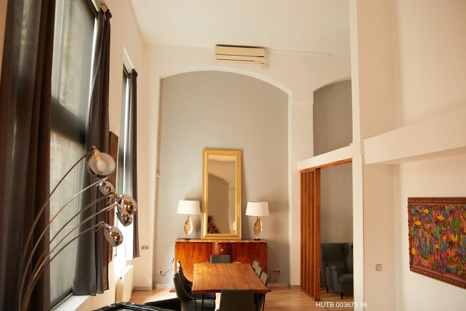 Day, Living room, Dining area, On site