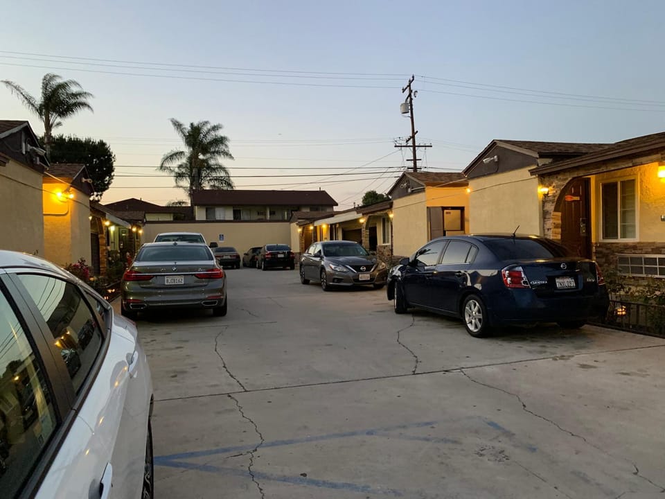 Apache Inn Motel in South Gate