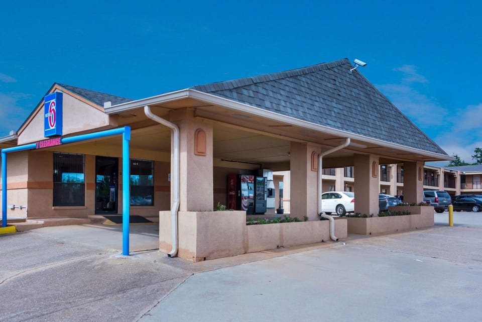 Property building, On site