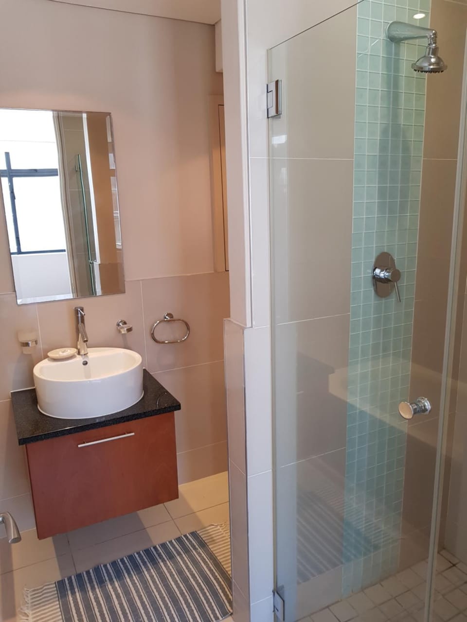 Shower, Toilet, Bathroom, Area and facilities, towels