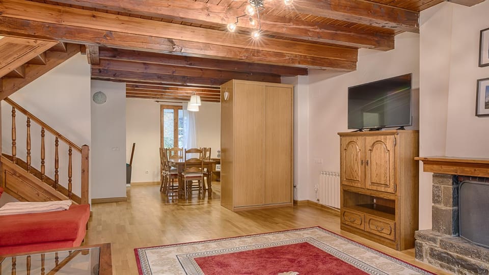 Saplan Real Estate MONTLUDE Apartment in Catalonia