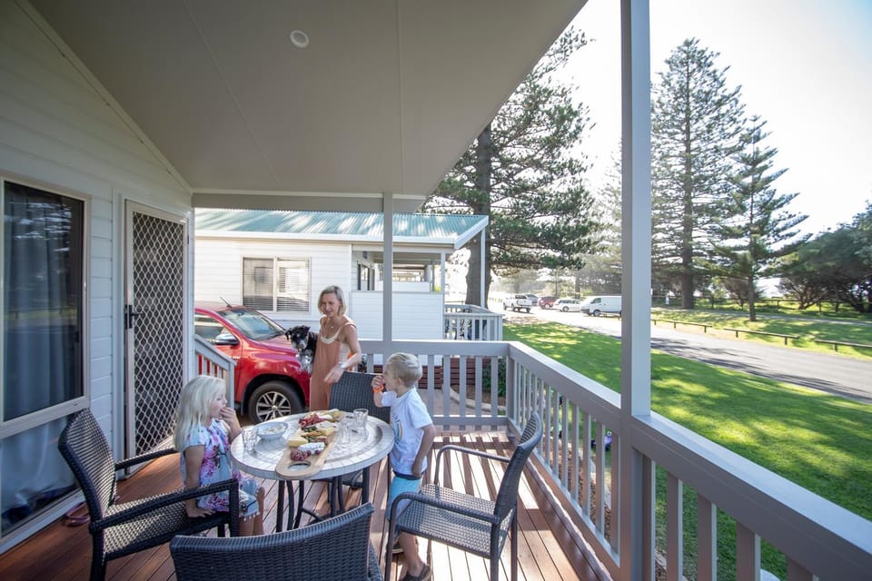 Balcony/Terrace, group of guests