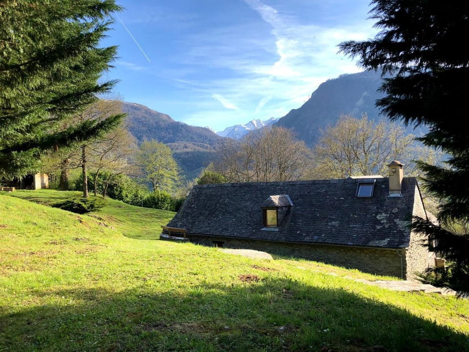 Facade/entrance, Natural landscape, Garden, Mountain view