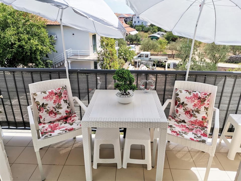 Apartman Luka (Vodice) Apartment in Šibenik-Knin County, Croatia