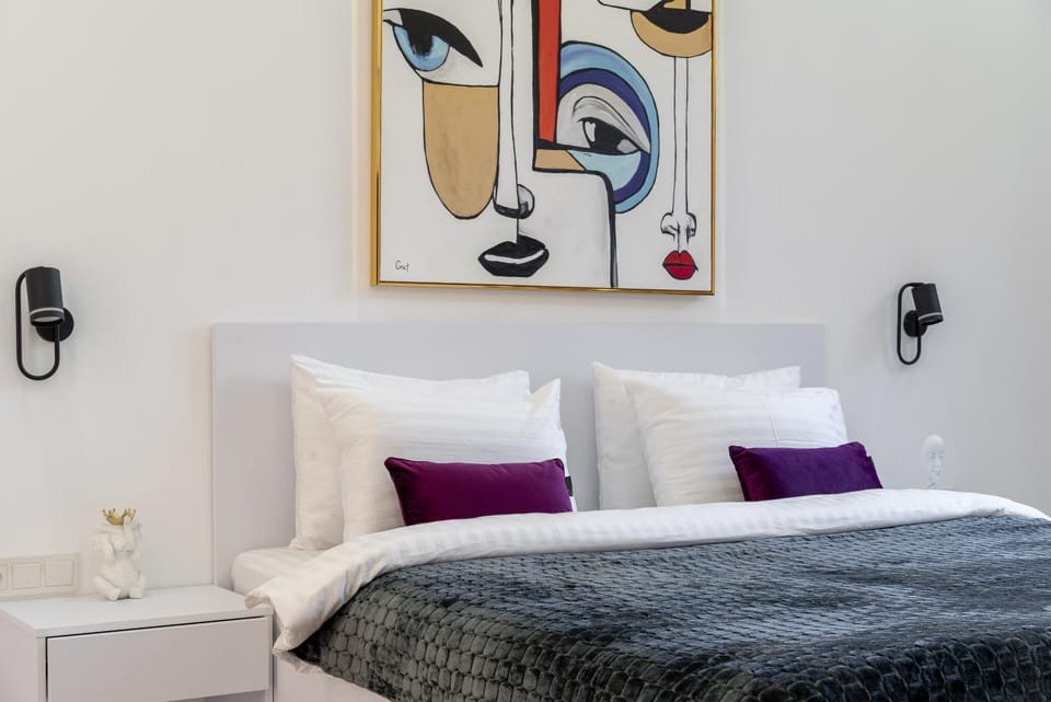 Boutique Central Apts - Spacious - Next to Radisson Blu Apartment in Kiev City - Kyiv
