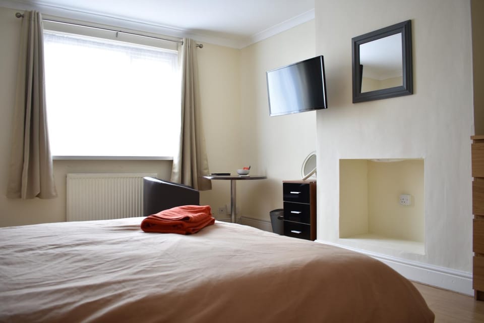 Home From Home Bed and Breakfast in Bristol