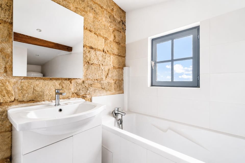 Bathroom, Bath