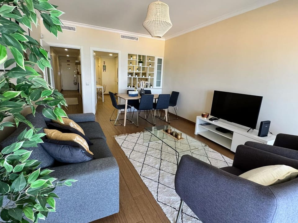 TV and multimedia, Living room, Seating area