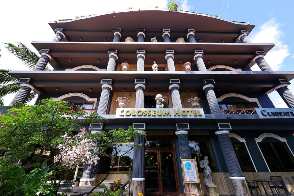 Property building, Facade/entrance