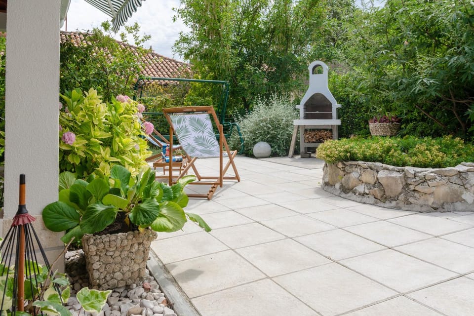 Patio, BBQ facilities, Garden, Balcony/Terrace