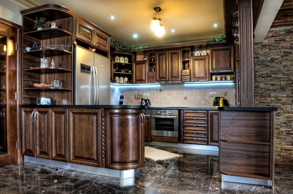 Kitchen or kitchenette, Communal kitchen