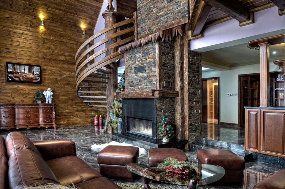 Communal lounge/ TV room