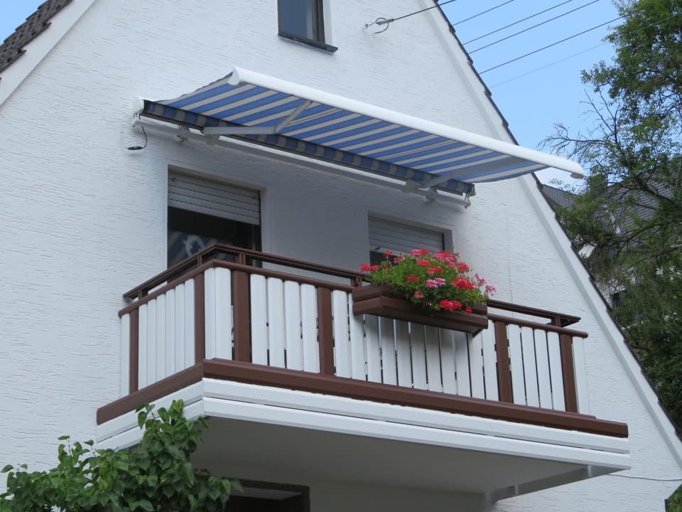 Property building, Facade/entrance, Balcony/Terrace