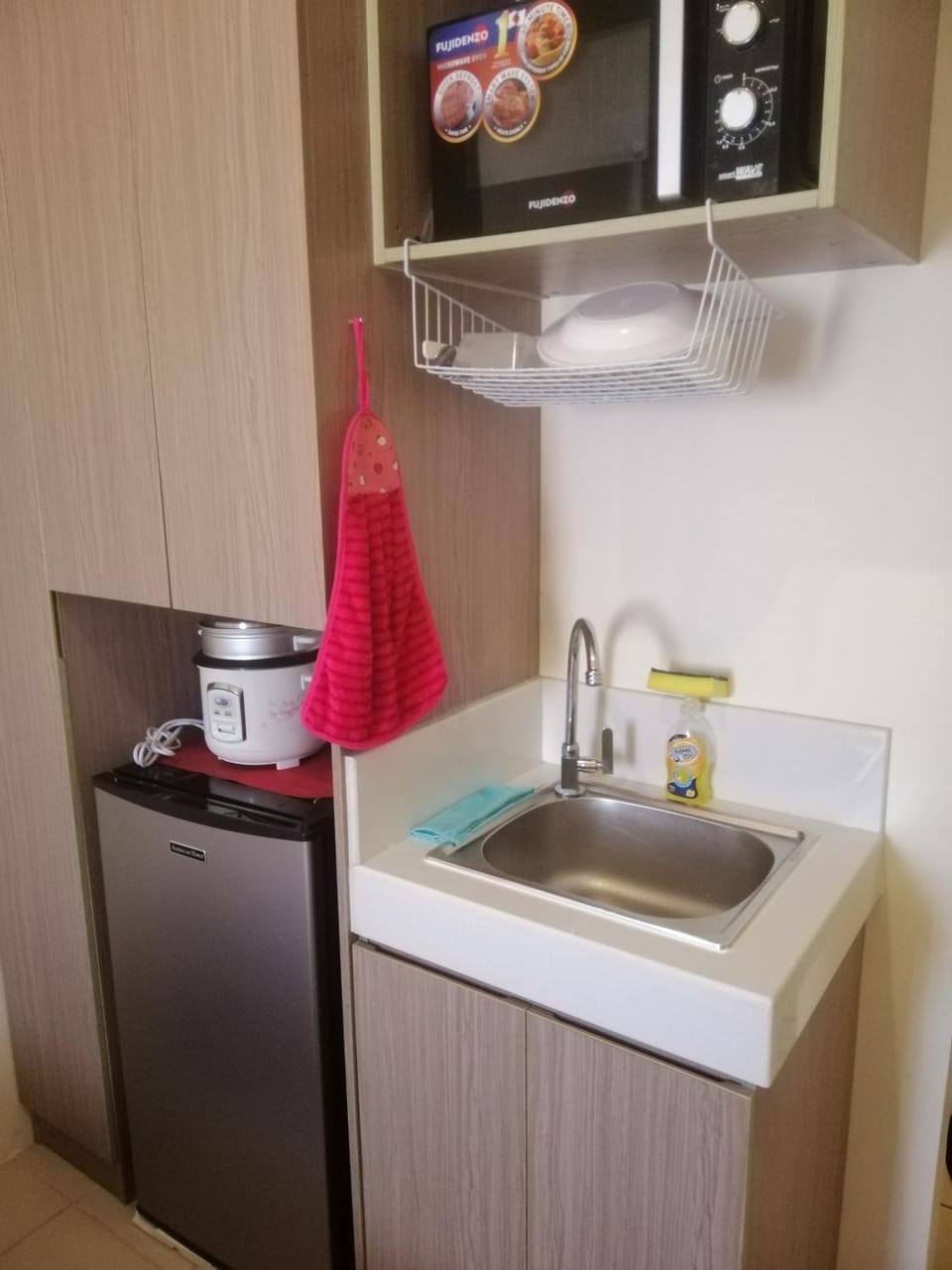 Macks Awesome Place 05 with Netflix and FastUnliwifi Apartment in Mandaluyong