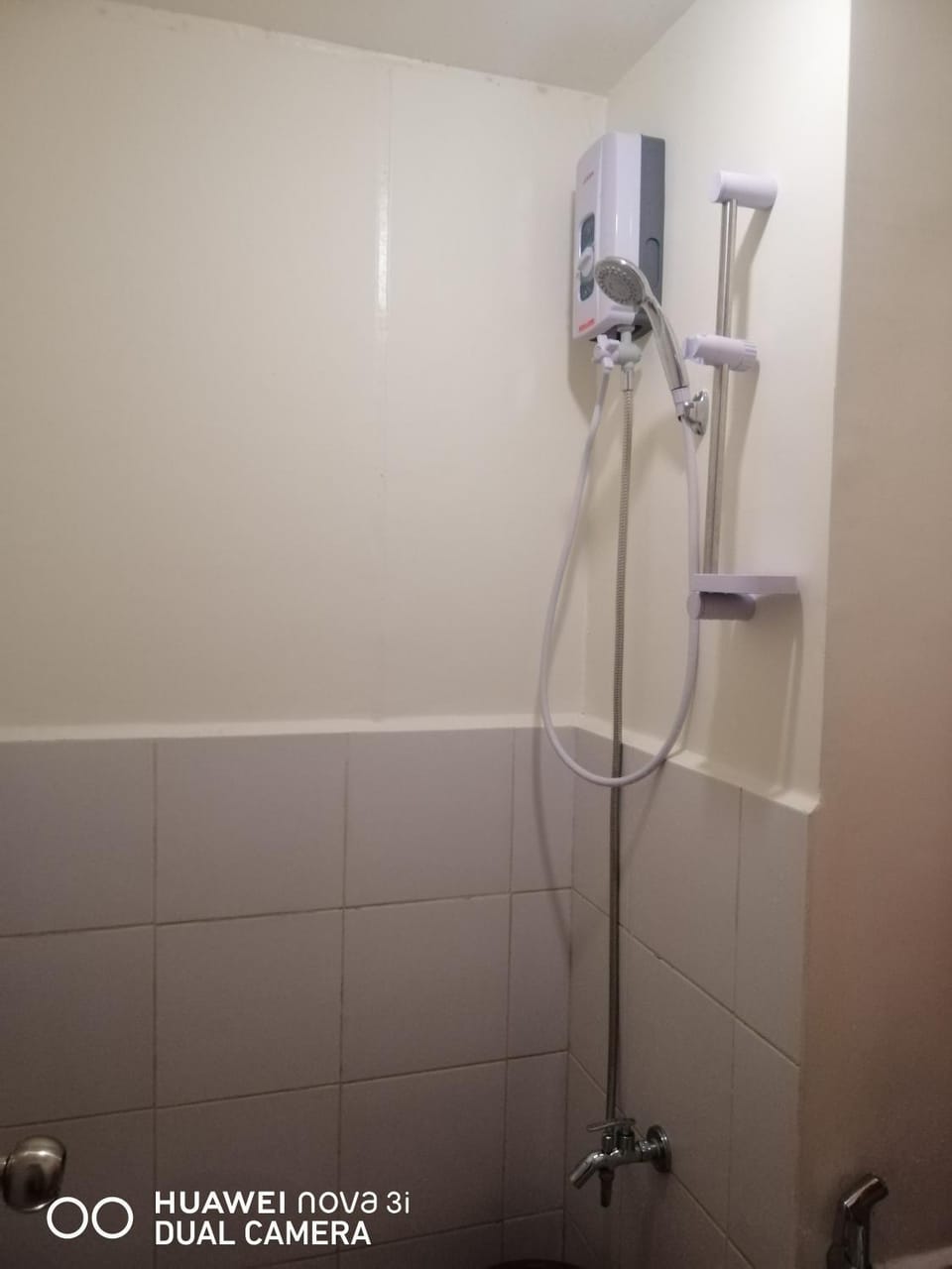 Macks Awesome Place 05 with Netflix and FastUnliwifi Apartment in Mandaluyong