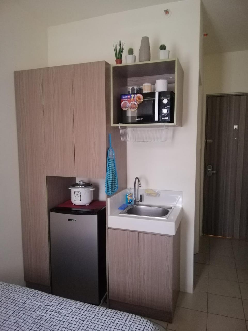 Macks Awesome Place 05 with Netflix and FastUnliwifi Apartment in Mandaluyong