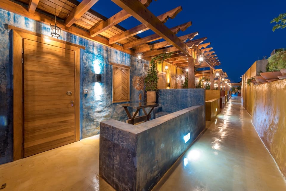 Property building, Balcony/Terrace
