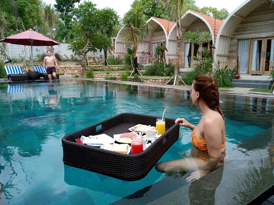 Food and drinks, Garden view, Swimming pool