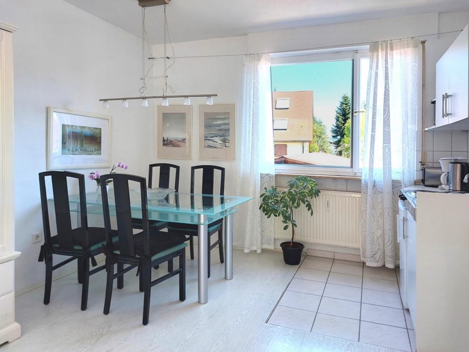 Property building, Kitchen or kitchenette, Living room