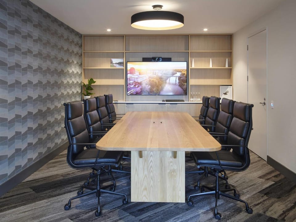 Meeting/conference room