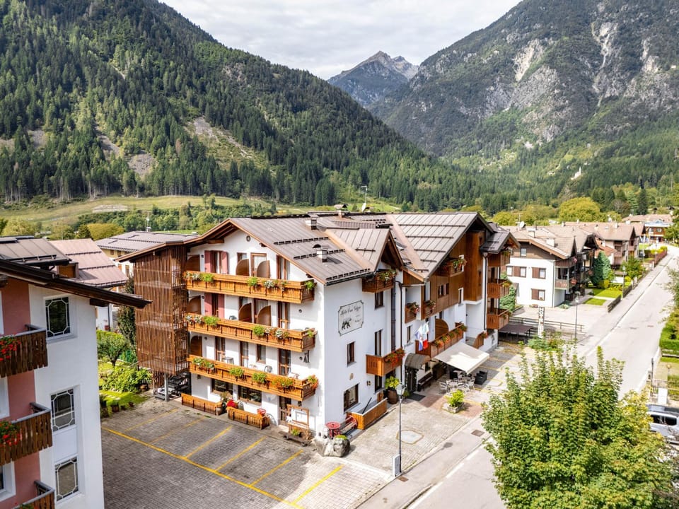 Hotel Orso Grigio Hotel in Pinzolo