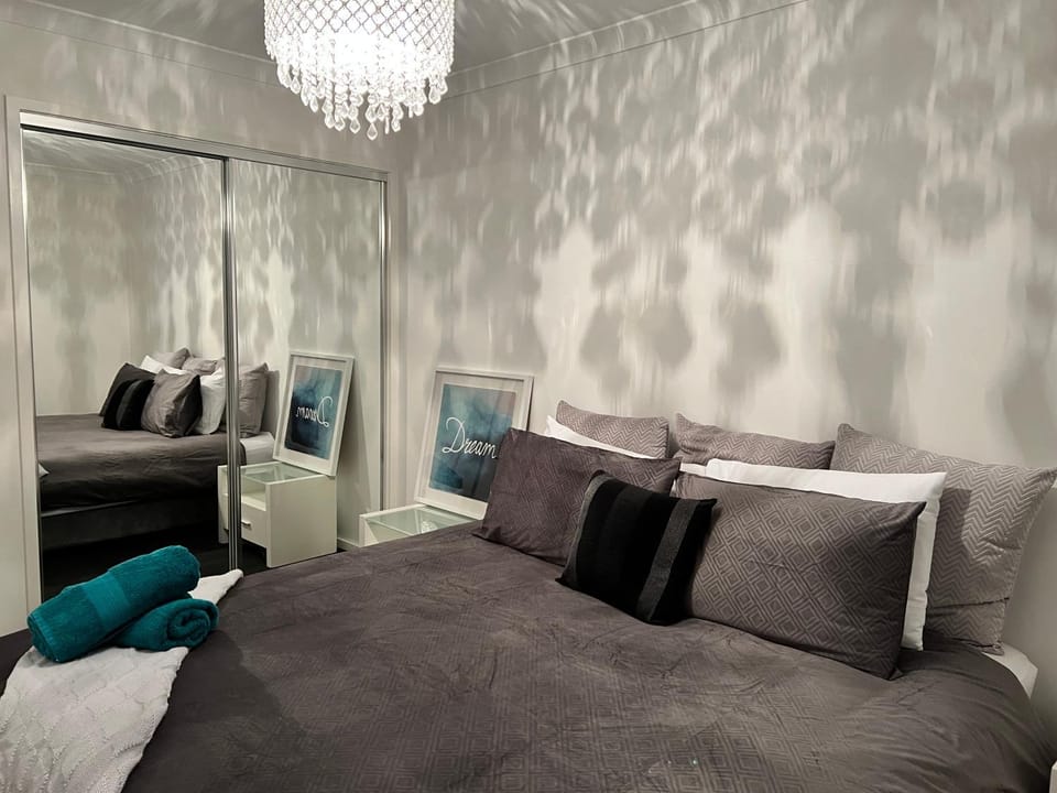 Bed, Bedroom, towels, wardrobe