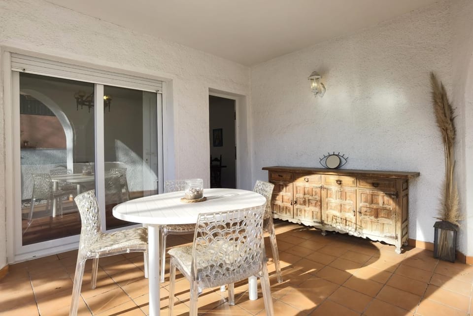 LEON INMO Chalet Bianca - 10105 House in Alt Empordà