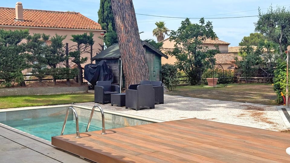 Property building, Swimming pool