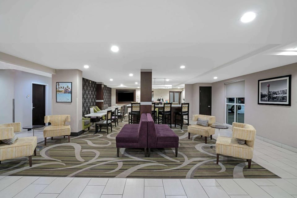 Lobby or reception, On site