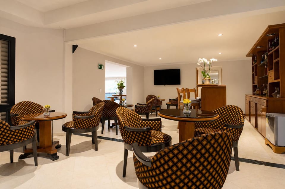 Lounge or bar