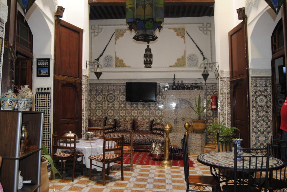 Restaurant/places to eat, Balcony/Terrace, Decorative detail