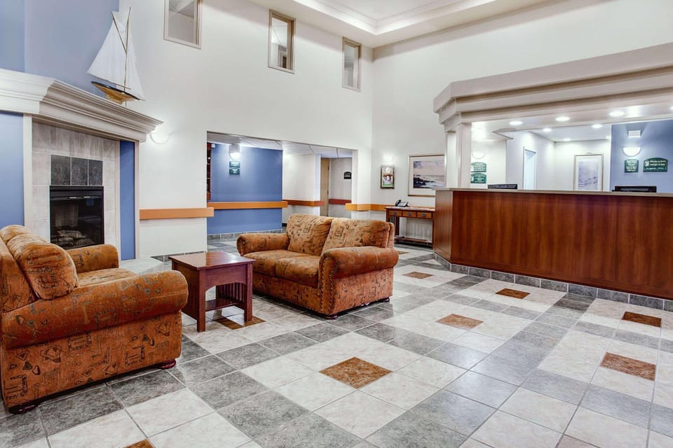 Lobby or reception, On site