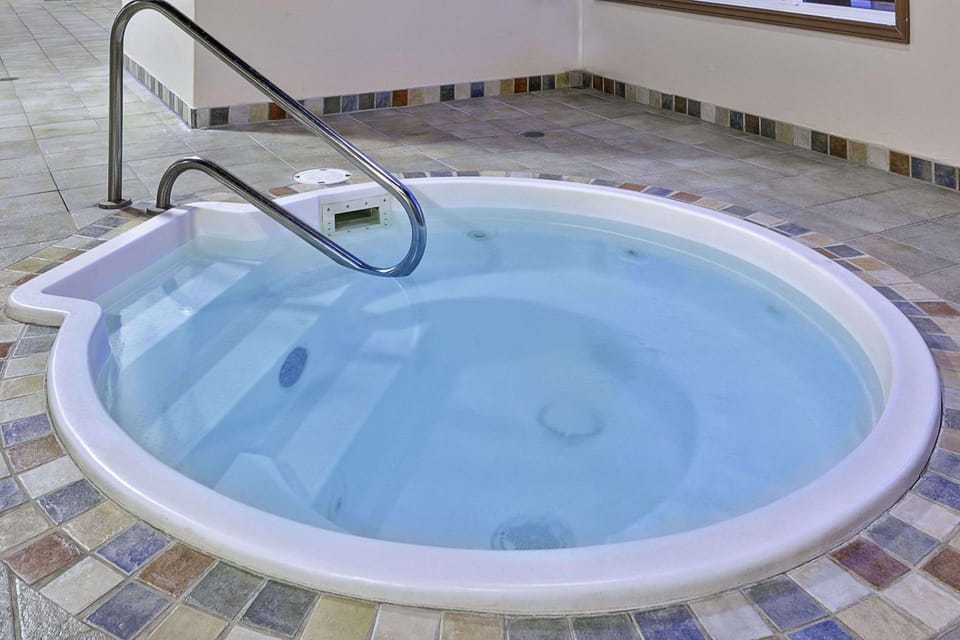 On site, Pool view, Swimming pool, Swimming pool