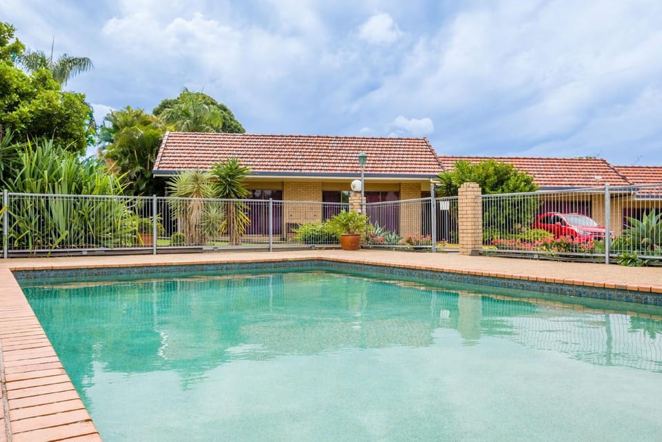 Swimming pool, Swimming pool