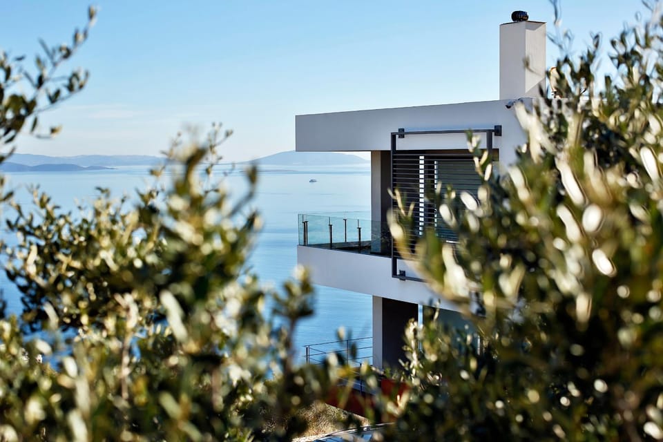 Bedroom, Swimming pool, Swimming pool